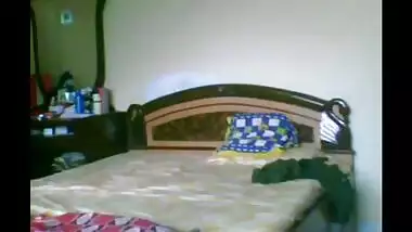 Hot kamwali bai satisfying her boss