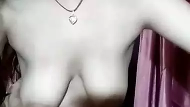 Charming bhabhi Sucking penis with cumload video