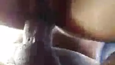 Desi pussy fucking outdoors video caught on cam