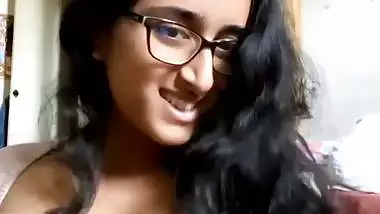 Indian girl without bra shows beautiful naked boobs
