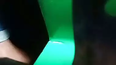 Local lovers from Srilanka fucking inside auto rickshaw