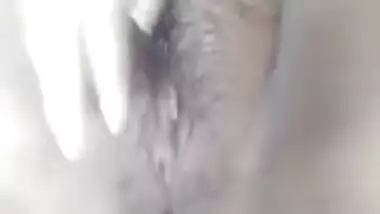 Trying My Hardest To Show You My Hairy Pussy / Thick And Curvy / Model Rebecca