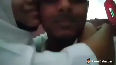 Guy sucks his Muslim GF’s boobs in Bangladeshi sex video