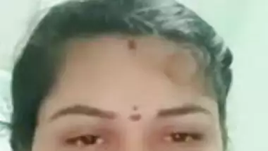 Beautiful webcam wife nude boobs showing on Chamet