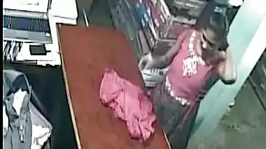 Indian Shopowner with salesgirl hardcore XXX leaks