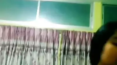 Naked Indian selfie show MMS