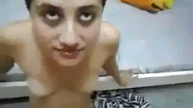HOT DESI WIFE POOJA BLOWJOB