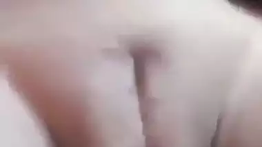 Assame Boudi showing her nude buttery pussy