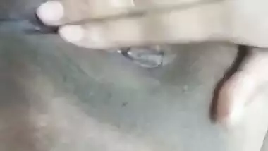 Cute girlfriend black pussy fingering solo nude