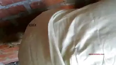 Desi girlfriend and boyfriend bathroom sex