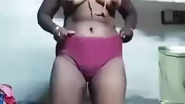 Tamil Bhabhi Changing Cloths